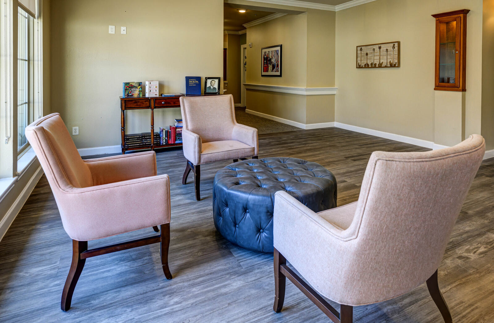Sitting Area 2