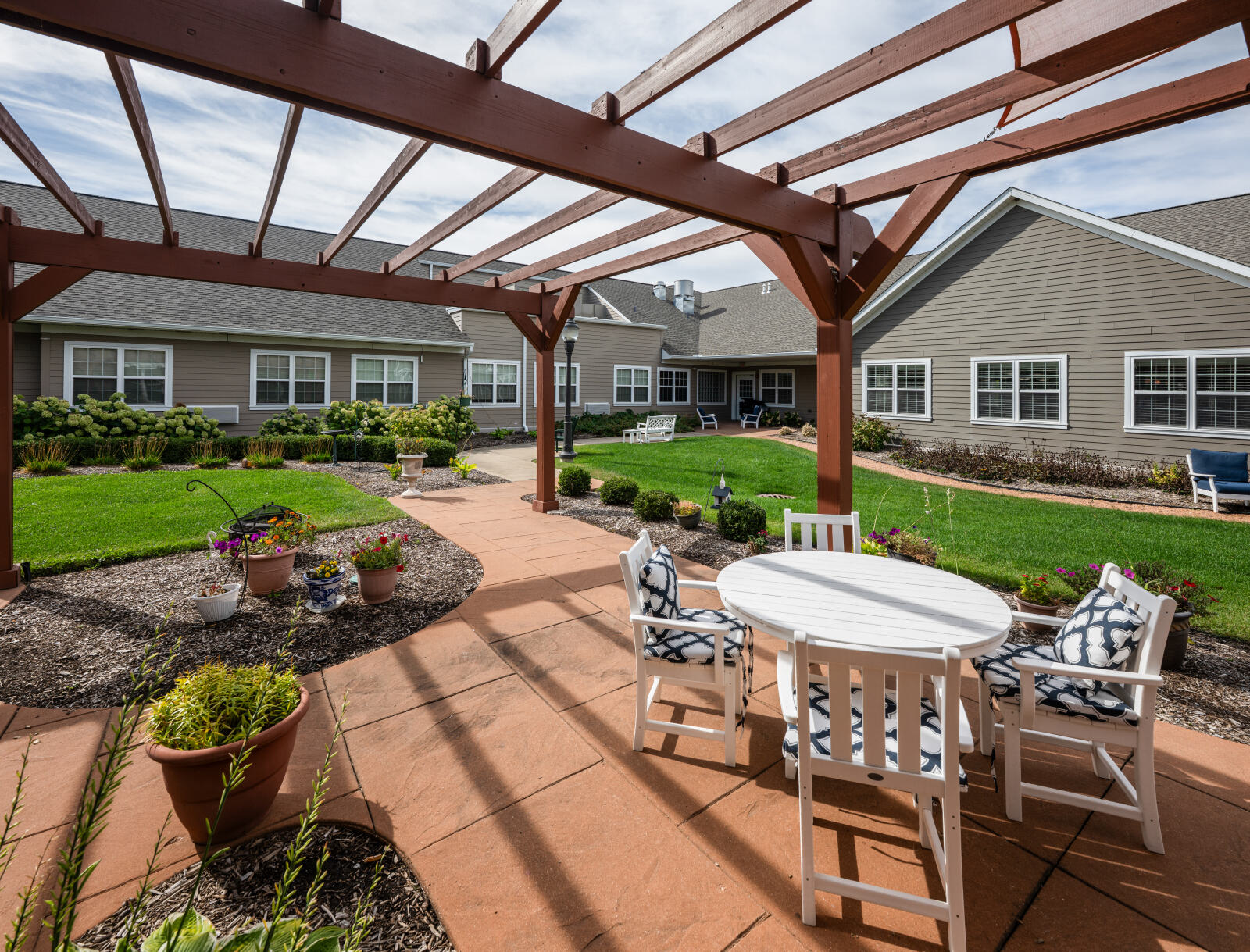 Gazebo & Courtyard