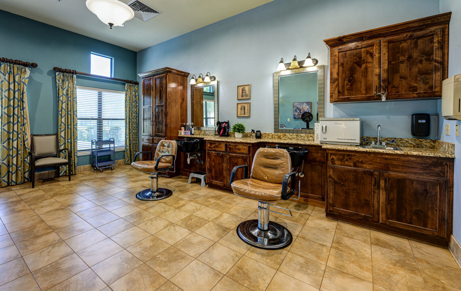 Beauty Salon 1